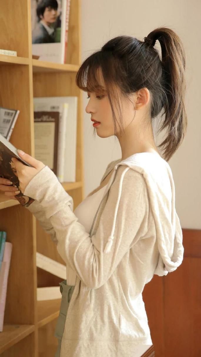 【SLG】 文静女生历险记 The Story Of A Good Girl V1.0 PC 安卓系统完成精翻中文版 全CG 【2.2G】【百度云下载】