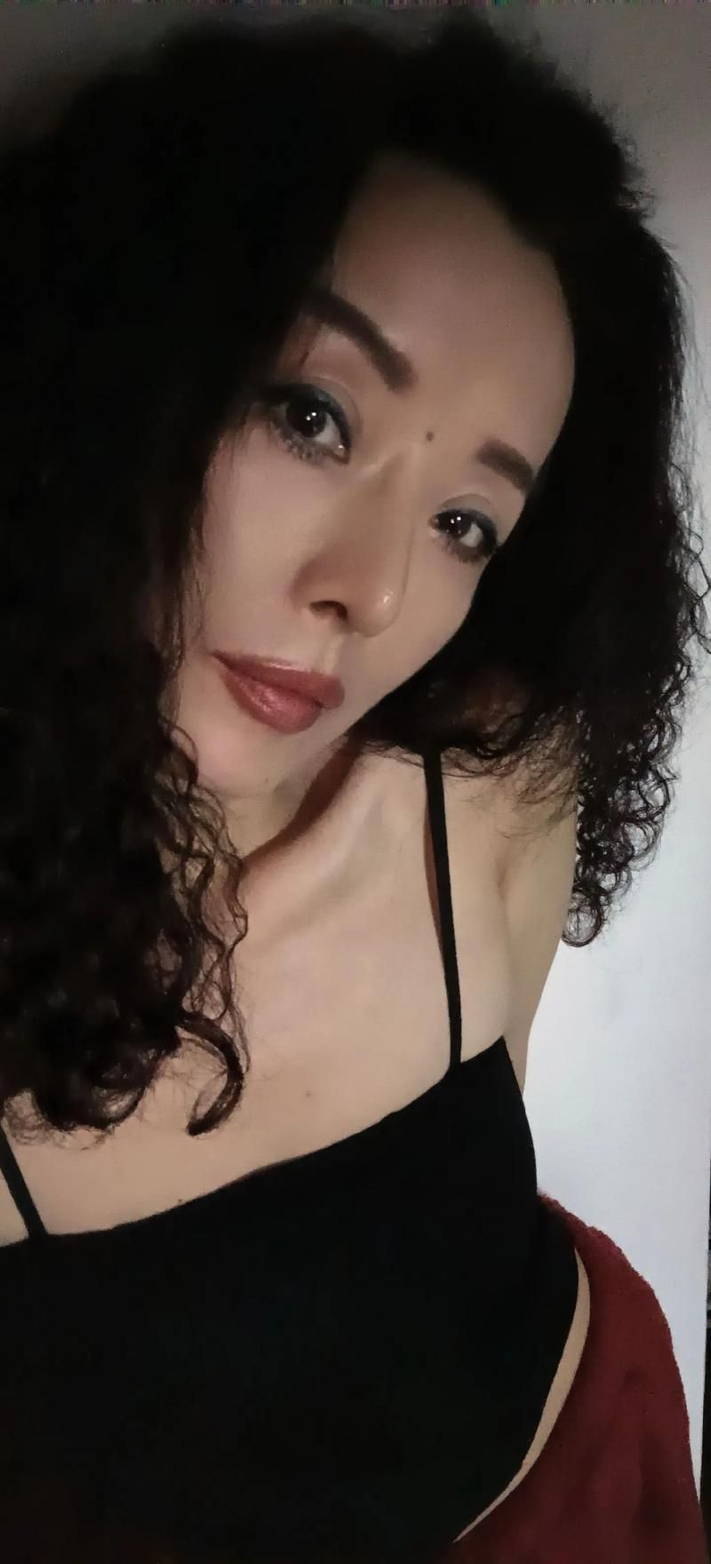 徐娘半老在哪下载靠谱吗？对比官网和第三方平台！
