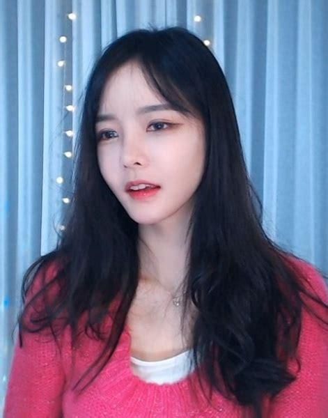 怎么获得家里蹲女友汉化版最新更新？(免费下载方法全分享)