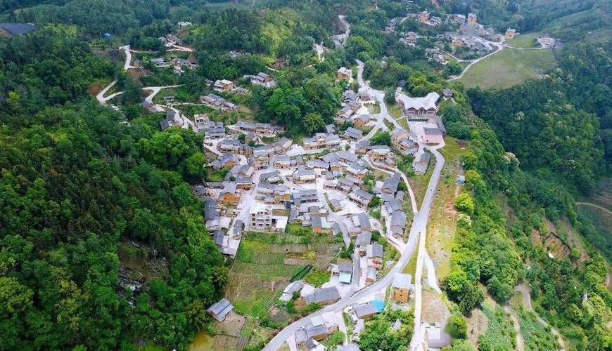 想玩边境之村去哪下载？最新地址获取全攻略