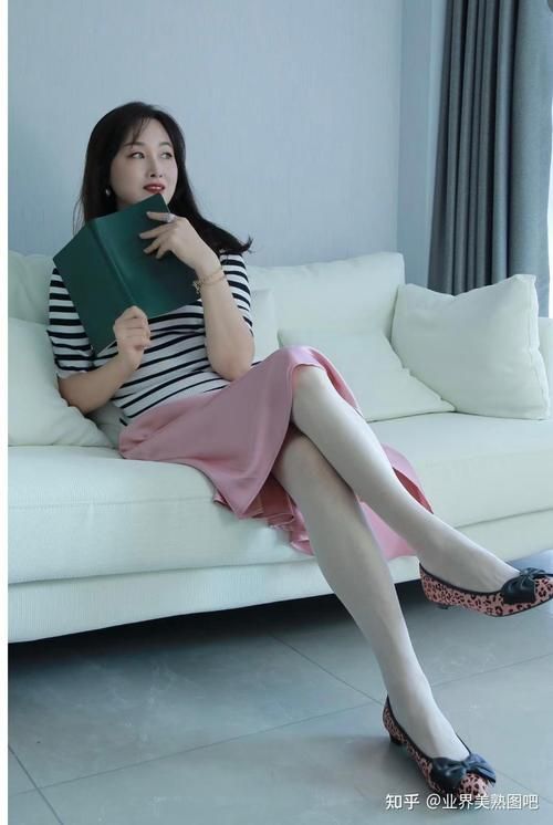 想看我的美熟继母2更新地址？这几个平台最新资源多