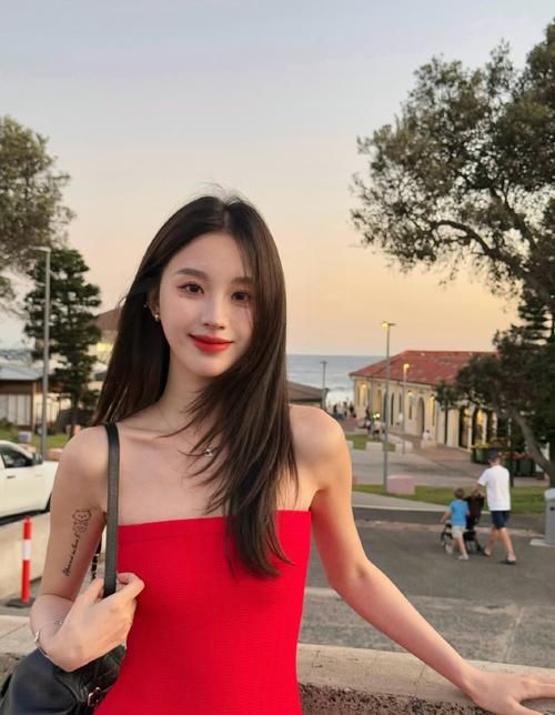 校花小冰官网美女资源在哪看？热门内容盘点