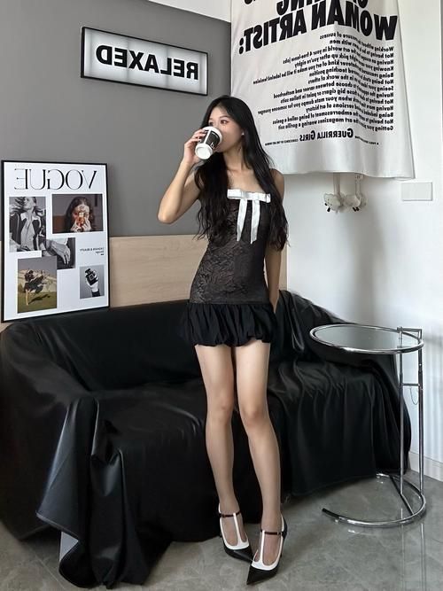 罪孽高跟鞋最新怎么搭配衣服好看？时尚博主分享五招秘诀！