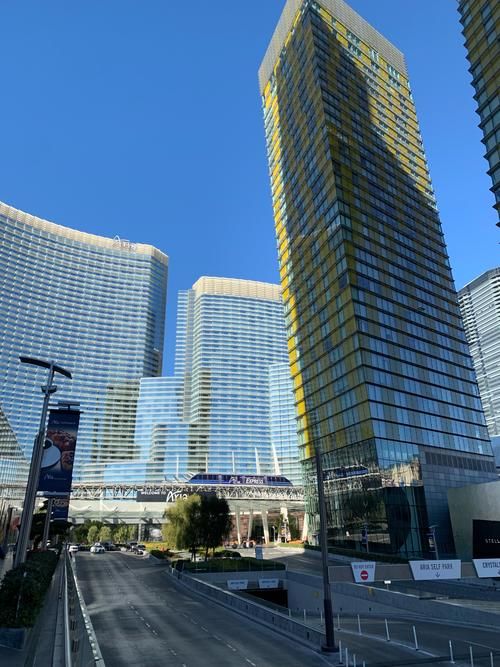 超级富豪酒池肉林最新好不好评？(分析奢华娱乐优缺点)