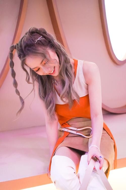 邓紫棋绅士游戏哪个版本好？官方原版下载方法