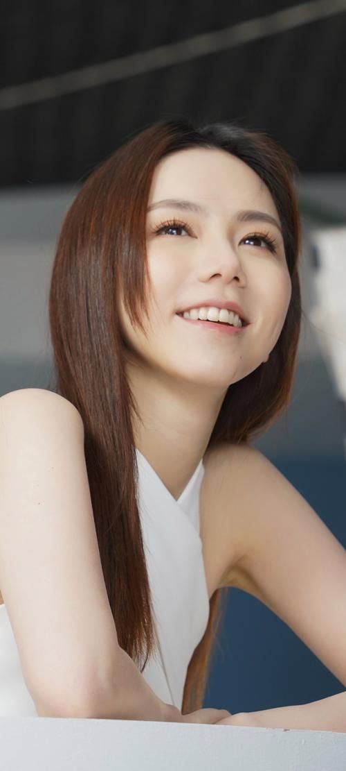 邓紫棋音乐下载地址手机怎么下？APP与网页步骤详解！