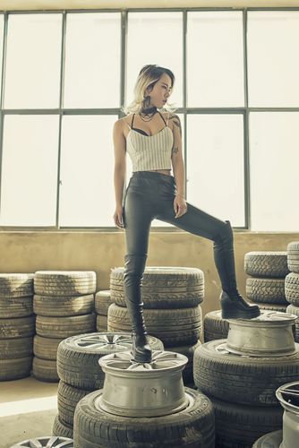 都市媚影游戏怎么玩？(新手快速上手指南介绍)