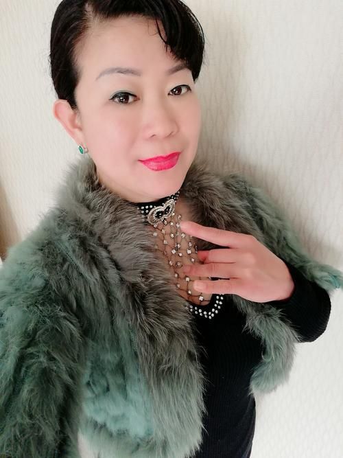 阳光下的真实官网免费版在哪？费用详情全面解析！