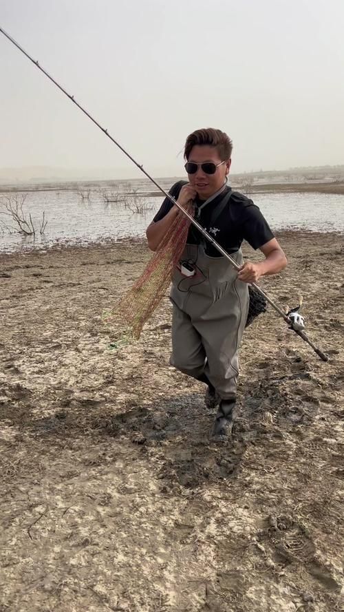 黄毛漂流记手游去哪下?安卓iOS下载教程一网打尽! 黄毛漂流记手游去哪下?安卓iOS下载教程一网打尽!